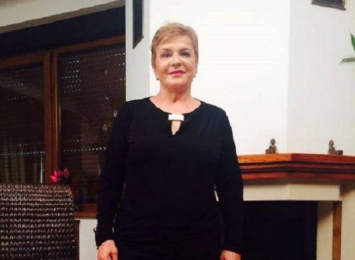 C&acirc;t de dureros! Ce s-a &icirc;nt&acirc;mplat la priveghiul Ionelei Prodan: "Dădeam oamenii la o parte să ajung la mama mea moartă"