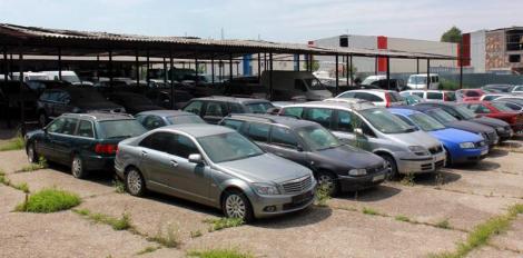 ANAF vinde, în aprilie, mașini confiscate la preț de chilipir! Câteva mii de lei pentru un super autoturism