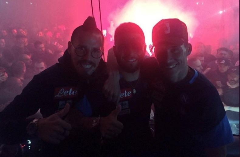 VIDEO: Imagini fabuloase de la Napoli după victoria cu Juventus! 20,000 de fani și-au așteptat echipa la aeroport. Mesajul lui Diego Maradona