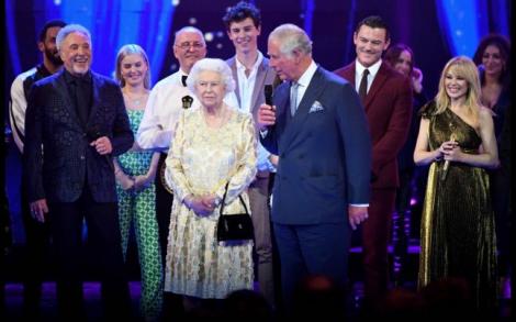 Video VIRAL. Cum reacţionează Regina Elisabeta a II-a când Prinţul Charles îi spune "Mămică" în public