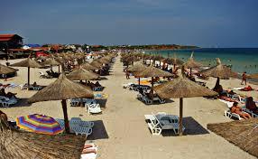 Cinci mii de locuri de muncă libere pe litoral și salarii atractive, dar nimeni să muncească. Bate v&acirc;ntul &icirc;n restaurante și cafenele: Vacanța la mare, de 1 MAI, se anulează? : "Trebuie găsite soluţii urgent"