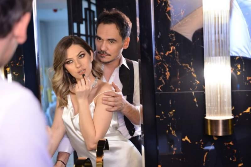 Pur și simplu i-au cucerit! Cum au reacționat fanii Lidiei Buble, după ce Răzvan Simion a apărut &icirc;n videoclipul ei: &rdquo;Sper să fiți &icirc;mpreună p&acirc;nă la ad&acirc;nci bătr&acirc;neți!&rdquo;