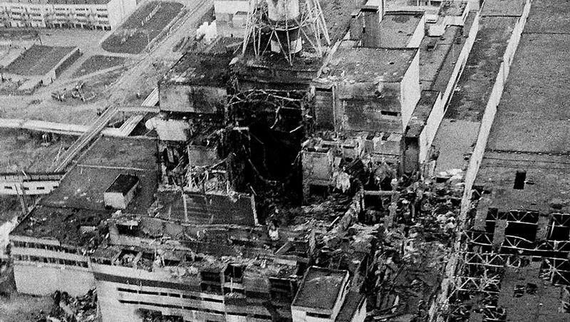 Cernobîl. Zeci de milioane de kilometri pătraţi afectaţi, doze de radiaţii de 13.000 mai puternice. Reactorul nuclear va genera riscuri aproape TREI MILENII! Zona va putea fi locuită abia în anul 4986!!!