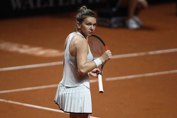 Surpriză &icirc;n sferturile de finală de la Stuttgart! Simona Halep, de nerecunoscut &icirc;n meciul cu jucătoarea americană Coco Vandeweghe