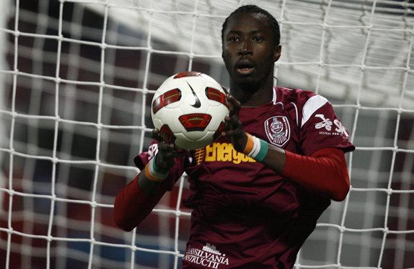 Scandal uriaș cu un fotbalist trecut pe la CFR Cluj. Lacina Traore, v&acirc;ndut de ardeleni pe 6 milioane de Euro, este acuzat că și-a schimbat numele și v&acirc;rsta