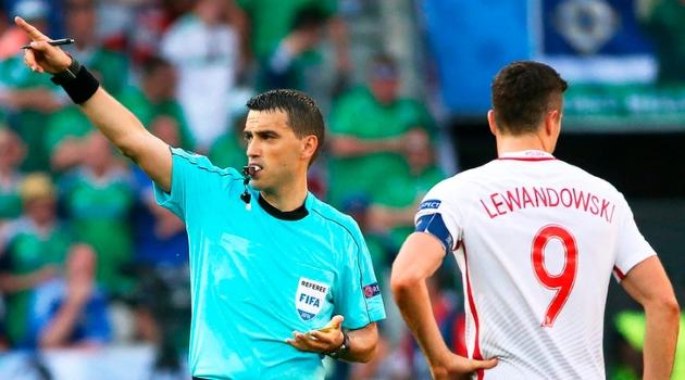 FIFA a anunțat lista arbitrilor pentru Campionatul Mondial din Rusia 2018! Ce se &icirc;nt&acirc;mplă cu Ovidiu Hațegan, cel mai bine cotat arbitru rom&acirc;n