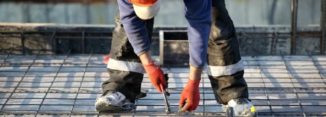 Muncitorul Dorel lovește din nou, la Craiova! Cum a reușit acesta să repare o parcare plină cu mașini (VIDEO)