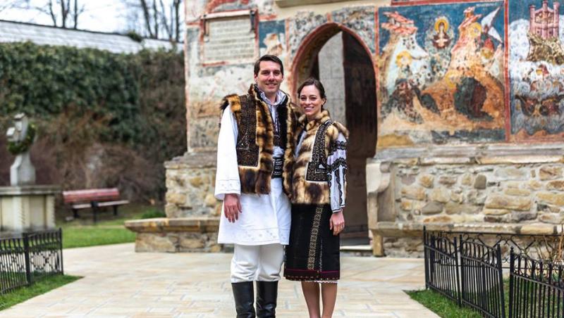 Nicolae a României și logodnica sa, Alina, își petrec Paștele în Bucovina. Cu bundiță și ii tradiționale, îndrăgostiții au transmis urări
