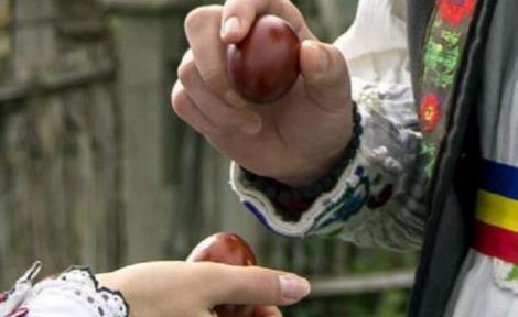 De ce ciocnesc românii ouă de Paște!  Adevărul despre acest obicei ce datează de mii de ani