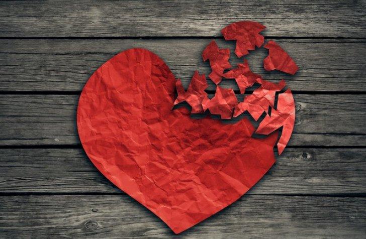 Zodiile care se &icirc;ndrăgostesc mereu de persoane pe care nu le pot avea! Alegerile orbești &icirc;i costă p&acirc;nă și fericirea!