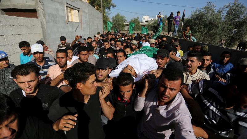 Imaginile masacrului în lume. Bebeluş mort după ce a inhalat gaz lacrimogen în timpul violenţelor din Gaza