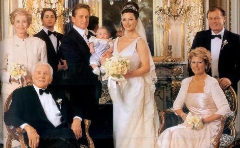 Catherine-Zeta Jones și Michael Douglas, la fel de îndrăgostiți ca în prima zi! De 18 ani, formează una dintre cele mai frumoase familii de la Hollywood!