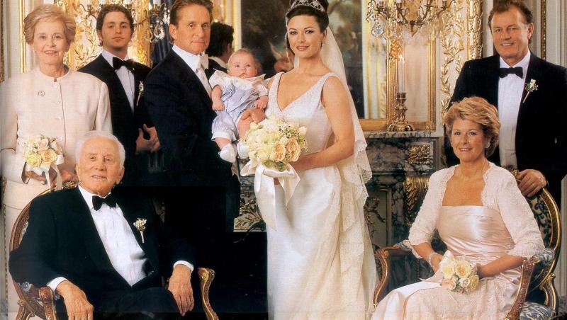 Catherine-Zeta Jones și Michael Douglas, la fel de îndrăgostiți ca în prima zi! De 18 ani, formează una dintre cele mai frumoase familii de la Hollywood!