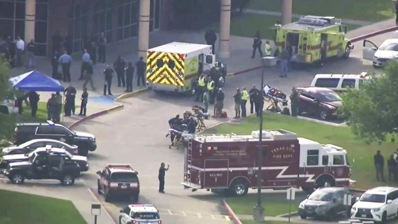 Au fost clipe de teroare, în urma unui atac armat, la o şcoală din SUA! Zece persoane ucise: Atacatorul, un elev al liceului