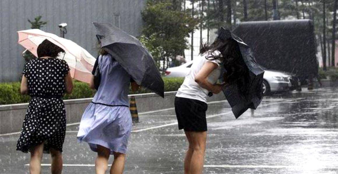 Caniculă &icirc;n jumătate din țară,  potop și grindină &icirc;n cealaltă! Anunț de ultim moment de la ANM p&acirc;nă duminică