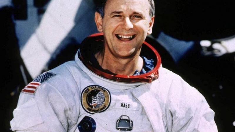 Alan Bean, al patrulea om care a păşit pe Lună, a plecat spre stele pentru totdeauna. A deschis cerul, când oamenii doar își imaginau ce se află dincolo de nori: „Ştiam cât de dificil era... Era mai mult science fiction pentru noi