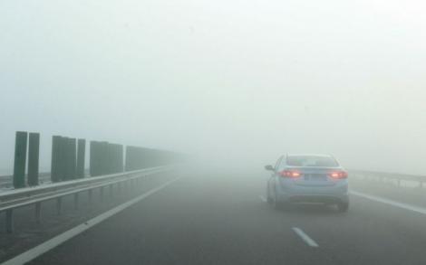 Avertismentul meteorologilor: este COD GALBEN de ceaţă! Zonele afectate