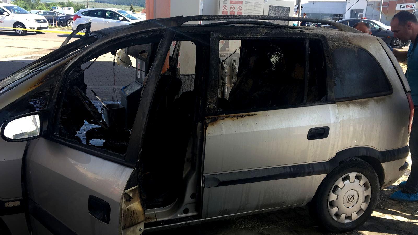 Ce a scris pe Facebook t&acirc;nărul care și-ar fi dat foc &icirc;ntr-o benzinărie din Cluj! Băiatul de 23 de ani suferea din dragoste