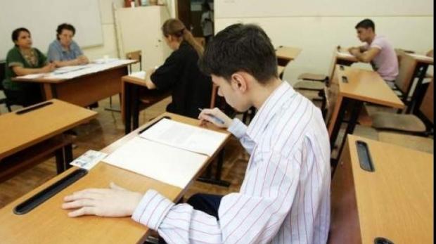 LUNI: &Icirc;ncep &icirc;nscrierile pentru EVALUAREA NAȚIONALĂ 2018. Ești a VIII-a? Iată ce ți-ar putea pica la examen