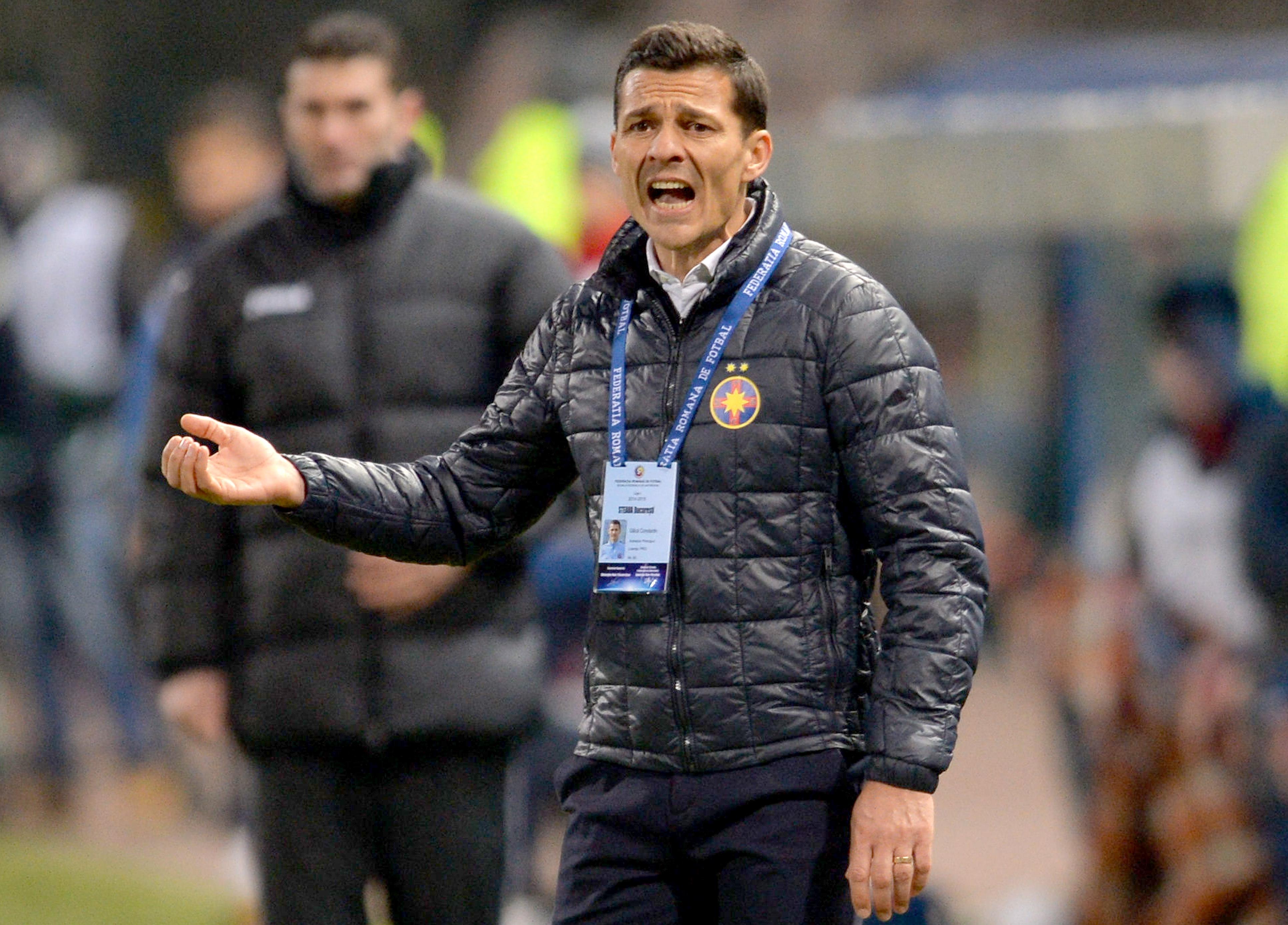 Costel G&acirc;lcă, omul care a scris istorie la Steaua, pe banca unei forțe din Liga 1 ? Mutarea pusă la cale de cea mai bună echipă a campionatului