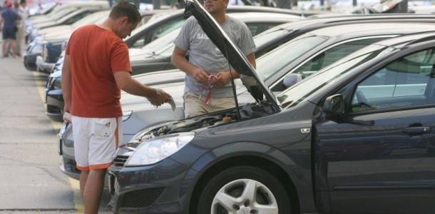 E jale! Autorităţile au făcut anunţul: Ce se întâmplă cu maşinile la mâna a doua aduse din afară