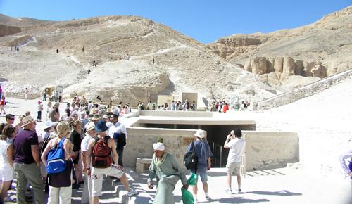 Bomba anului! Ce S-A DESCOPERIT &icirc;n cel mai cunoscut MORM&Acirc;NT de pe planetă!