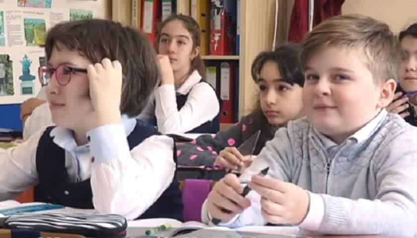 Ce se va &icirc;nt&acirc;mpla cu notele! Evaluarea naţională 2018 la clasa a II-a continuă, marţi, cu proba de citit