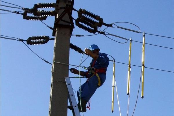 Atenție! Capitala, judeţele Ilfov şi Giurgiu răm&acirc;n fără curent electric. P&acirc;nă la ce oră va dura intreruperea și pe ce străzi vor fi probleme