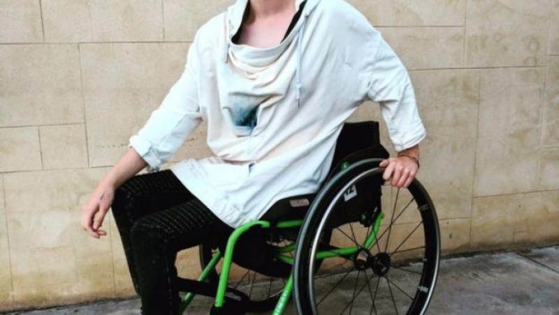 Mesajul impresionant al unei tinere, în scaun cu rotile, după ce a fost jignită: 