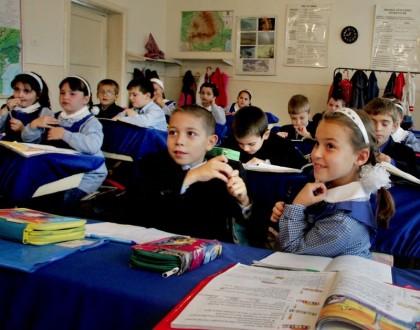 Legea Educației, modificată din nou! Unităţile de &icirc;nvăţăm&acirc;nt &icirc;n limbile minorităţilor naţionale pot fi &icirc;nfiinţate şi de primari