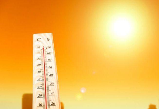 VREMEA a luat-o razna! Meteorologii au făcut anunţul: COD PORTOCALIU de caniculă. C&acirc;nd se &icirc;ntorc ploile