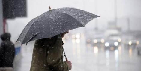 Anunţul făcut de meteorologi: E URGIE! Ploi torențiale, vijelii și grindină în mare parte a țării
