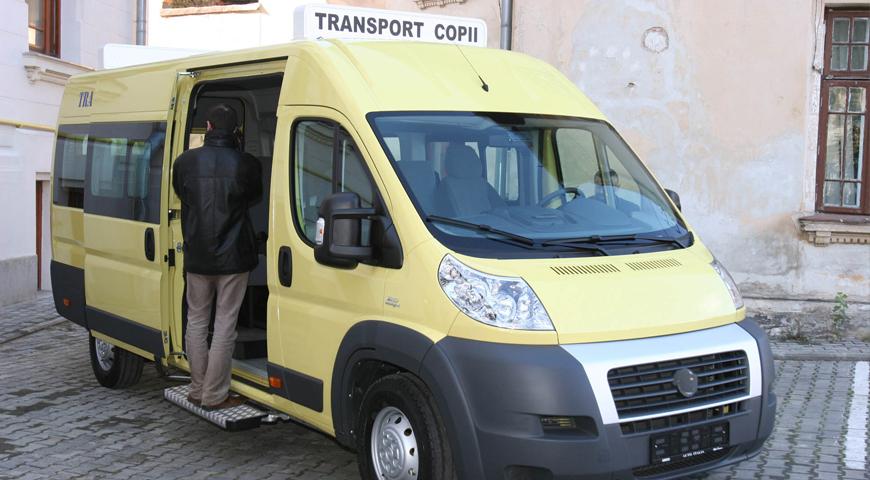 Primăria unei localități din Vaslui și-a bătut joc de elevii care urmau să susțină examenele de Evaluare Națională. I-a lăsat pe jos