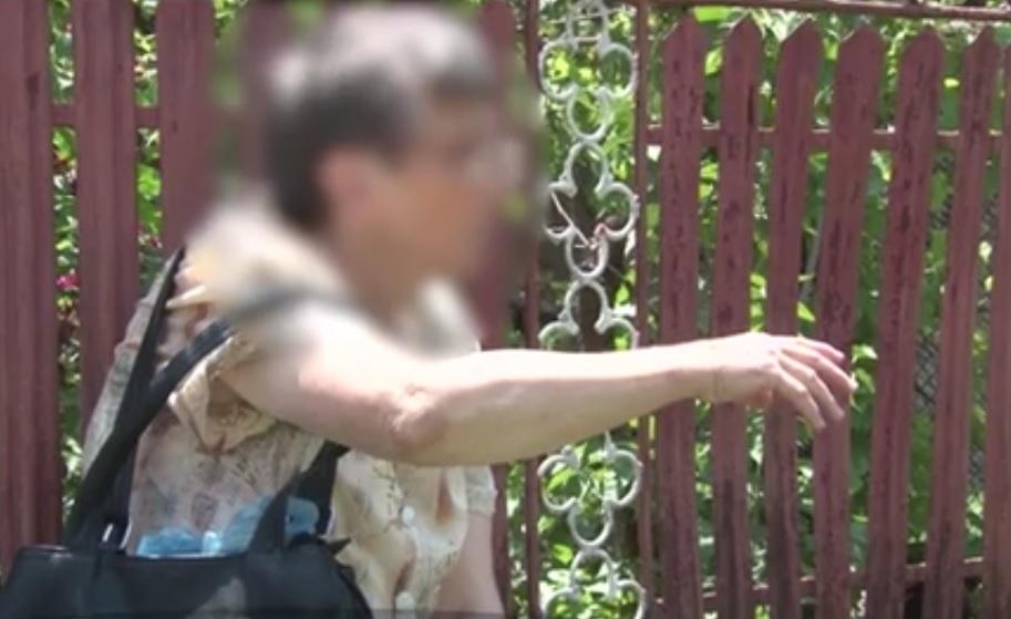 O bătr&acirc;nă de 75 de ani a băgat groaza &icirc;n tot satul! Ce face Tanti Mița localnicilor?