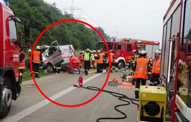 O nouă TRAGEDIE rom&acirc;nească pe străzile din străinătate. TREI TINERI din Rom&acirc;nia, victime ale accidentului!