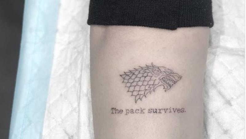 Actrița care o interpretează pe Sansa Stark în „Game of Thrones” ar fi făcut un SPOILER major printr-un tatuaj. FOTO