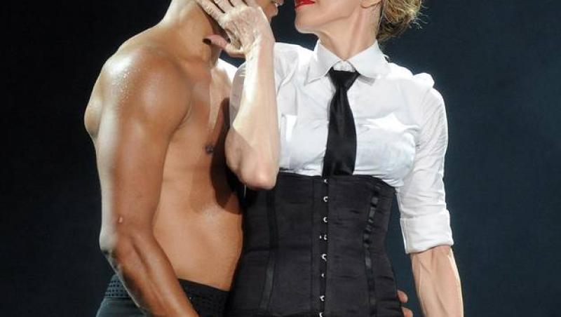 Scandal uriaș! „Like a Virgin” e istorie! Madonna se va mărita cu iubitul mai tinerel! Viitoarea soacră, mai tânără decât artista, șocată!”