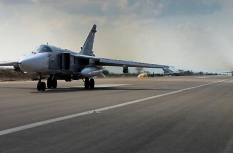 VIRAL! Un avion din greșeală a aruncat tone de apă asupra polițiștilor! Vei r&acirc;de cu lacrimi