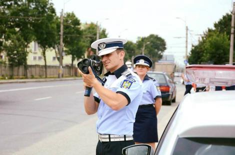 Polițiștii ROMÂNI au crezut visează! VITEZA ȘOCANTĂ pe care o avea un șofer pe autostrada București - Ploiești!