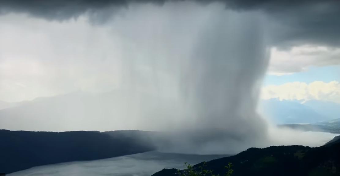 Fenomenul care a uimit o lume &icirc;ntreagă: Este aproape de Rom&acirc;nia! TSUNAMI "căzut" din cer. Video VIRAL!