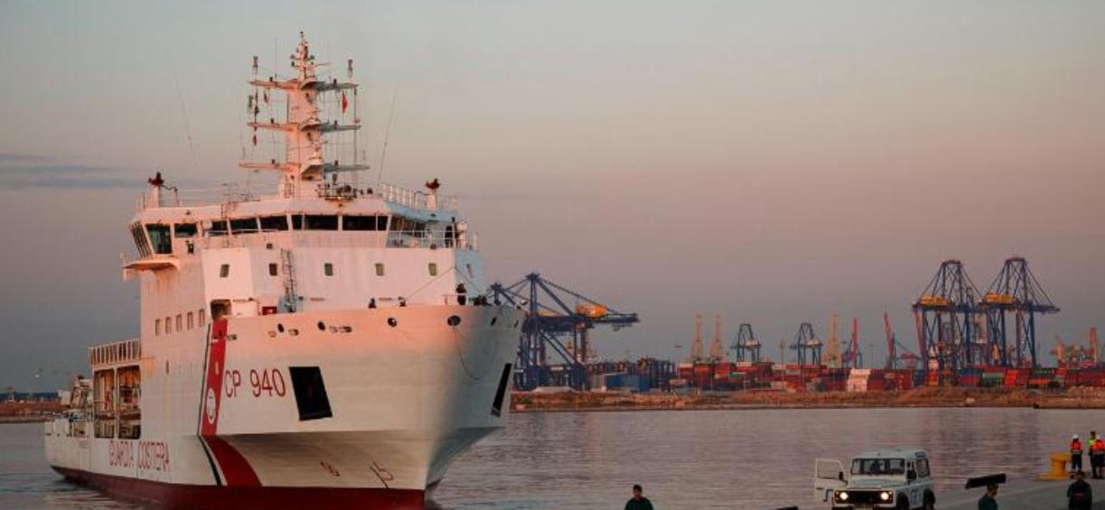 Sutele de migranți refuzați de autoritățile italiene au ajuns &icirc;n Spania