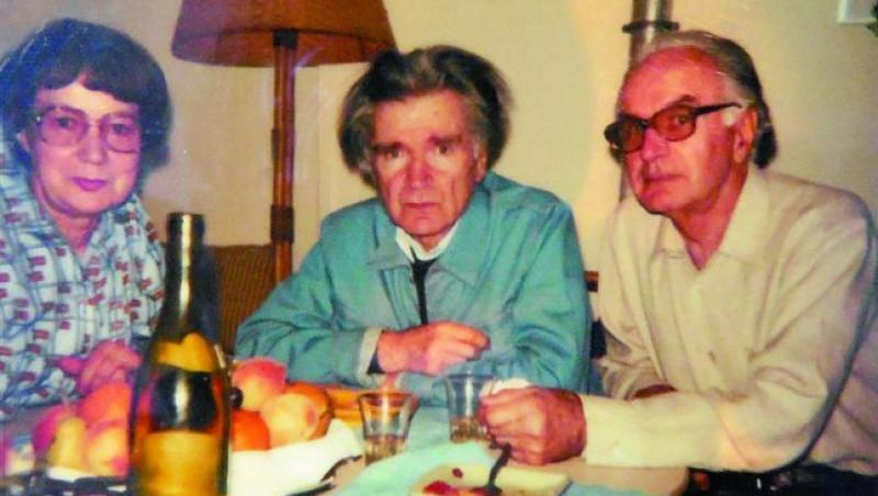 PARADOXALUL EMIL CIORAN: A fost fascinat de ideea sinuciderii, dar a murit de moarte bună, la 84 de ani. După ce a refuzat să mai vorbească limba română, în agonie, a rostit cuvintele limbii în care s-a născut