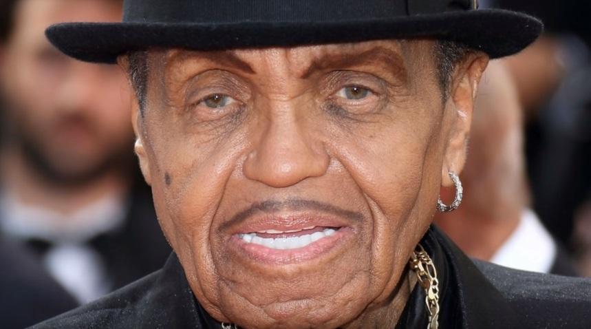 Momente DIFICILE &icirc;n familia lui Michael Jackson! Tatăl starului se află pe patul de moarte. Cum le face viața imposibilă soției și copiilor lui