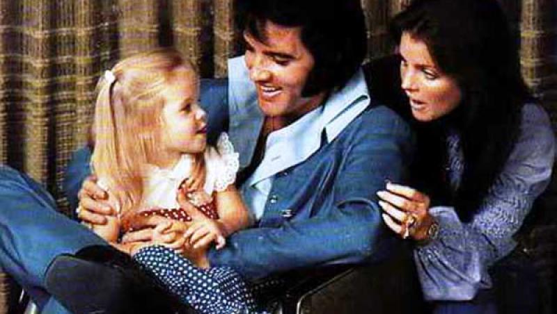 THE KING IS BACK! Elvis Presley cântă în duet cu fiica lui, Lisa Marie: 