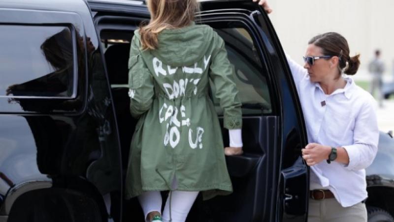 Melania Trump, pusă la zid pentru o jachetă! Internauții sunt furioși. FOTO