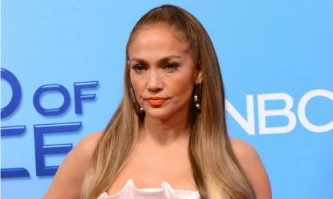 Jennifer Lopez, mesaj pentru fani cu lacrimi în ochi: „Nu pot să-mi imaginez o lume în care mi-ar fi copii smulşi din braţe și duși la închisoare!”