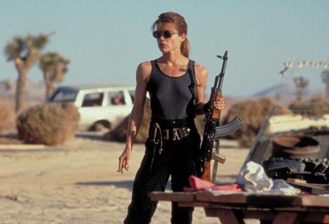 Ți-o amintești pe Linda Hamilton din „Terminator”? Arată IMPRESIONANT la vârsta de 61 de ani. FOTO