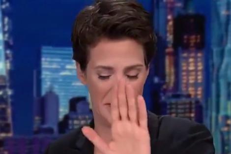Video VIRAL! O prezentatoare a izbucnit în lacrimi în timp ce citea ştirile. "Îmi pare rău...". Motivul pentru care femeia nu a mai putut continua