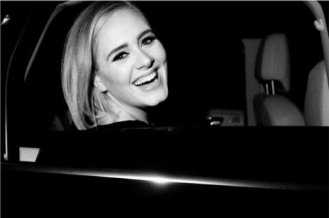 Surpriză URIAȘĂ pentru fanii cântăreței Adele! I-au fost divulgate planurile
