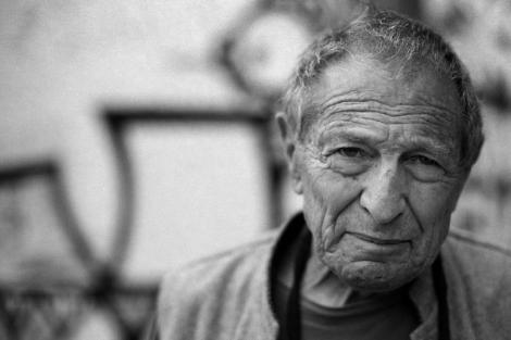 Inevitabilul s-a produs! A MURIT la 87 de ani: „A murit liniştit în somn, la ora 5.37 dimineaţa”. S-a stins David Goldblatt